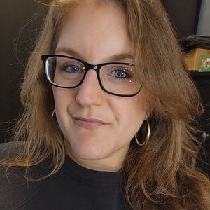 Meet your Posher, Dominique